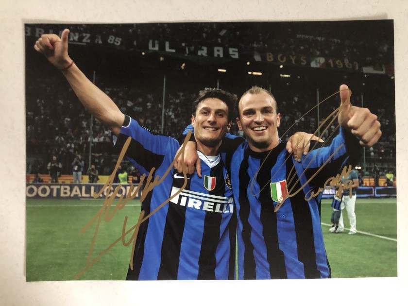 Photograph - Signed by Zanetti and Cambiasso