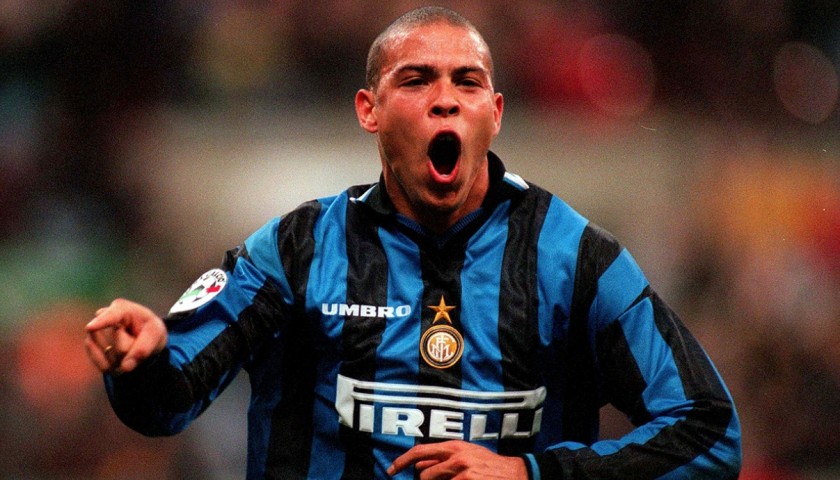 Maglia Ronaldo Inter, preparata 1997/98