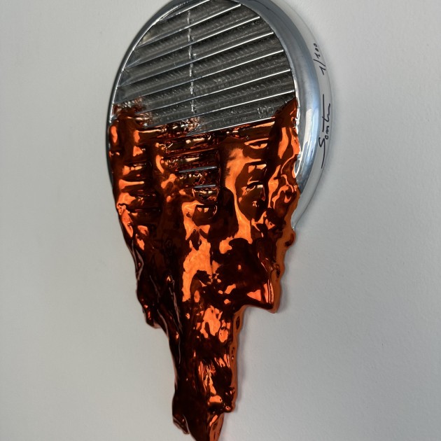 "Uncontained Silver and Orange" di Santicri