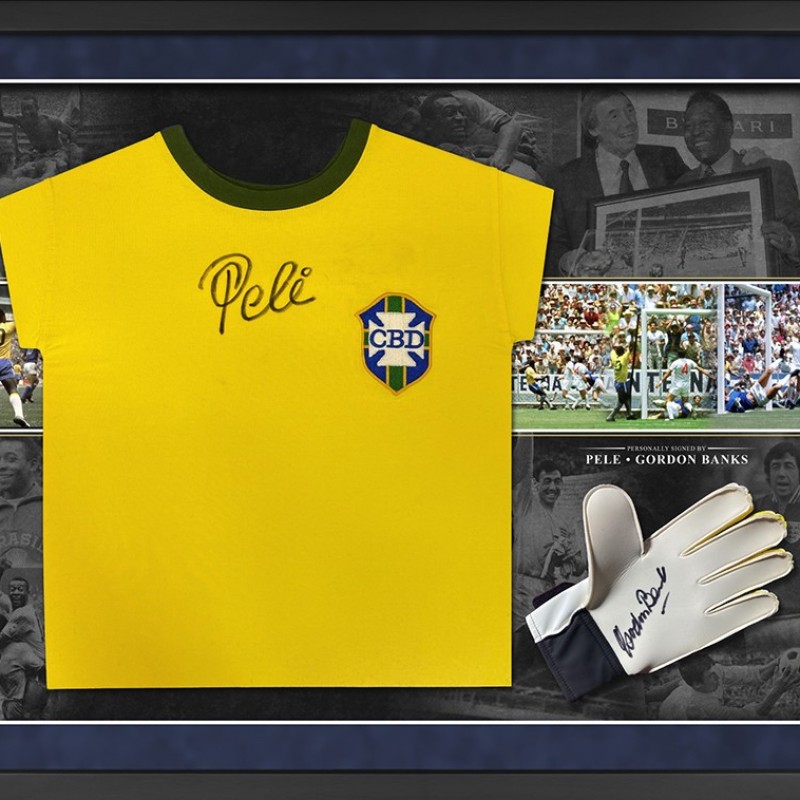 Maglia e guanto firmati e incorniciati di Pele e Gordon Banks per i Mondiali di calcio del Brasile 1970