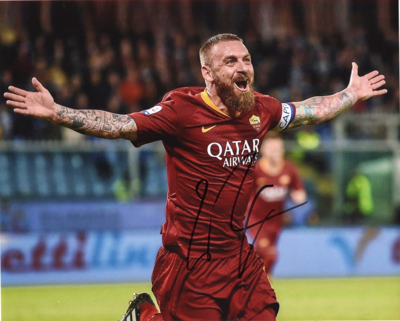 Photograph Signed by Daniele De Rossi