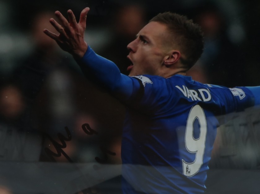 Picture signed by the Leicester striker Jamie Vardy