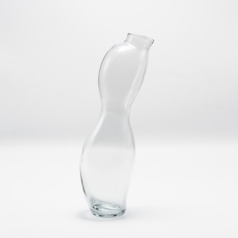 'Pebble Bottle' by Atelier Nini Andrade Silva