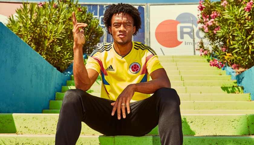 Official 2018 Colombia Shirt Signed by Cuadrado