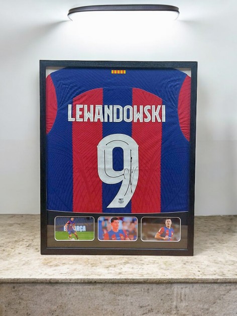 Maglia del Barcellona incorniciata, 2023/24 - Autografata da Lewandowski