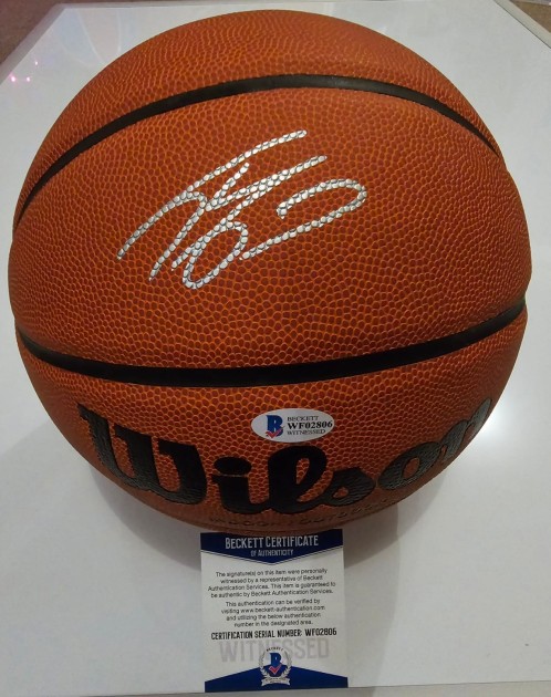 Shaquille O'Neal Signed Basketball - CharityStars