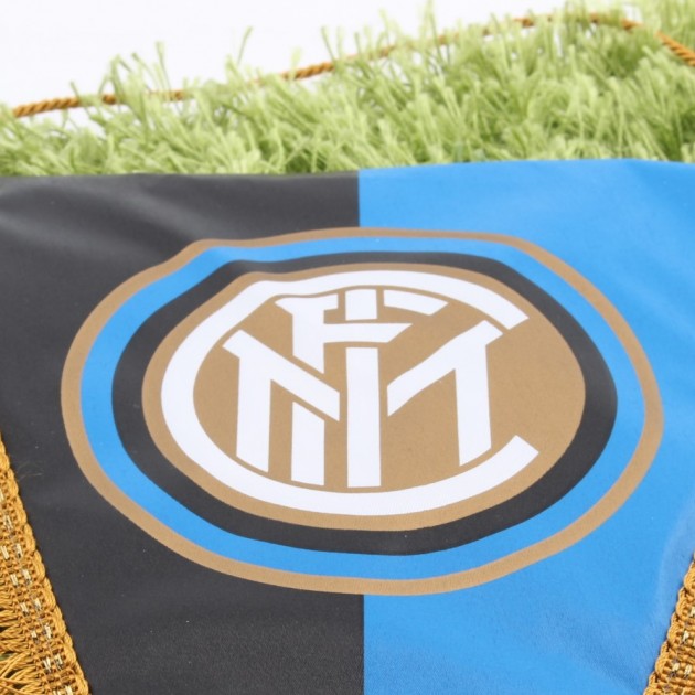 Official Inter 2015/2016 pennant, signed by the players