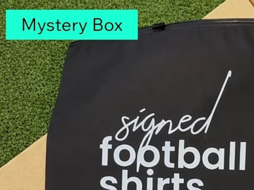 Coppa del Mondo di calcio firmata Mystery Box 