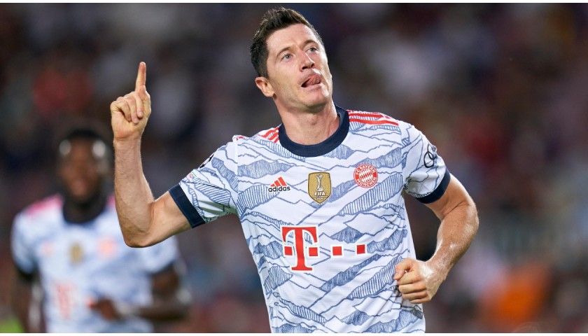 Robert Lewandowski's Bayern Munich Signed and Framed Shirt