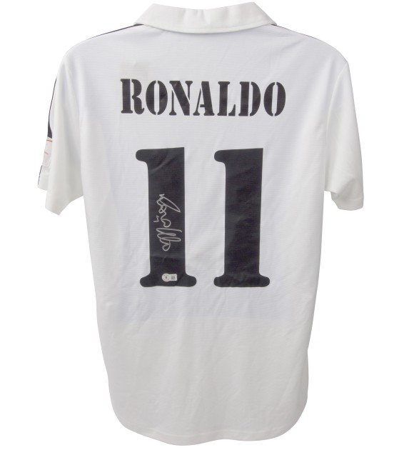 Replica della maglia del Real Madrid firmata da Ronaldo Nazario