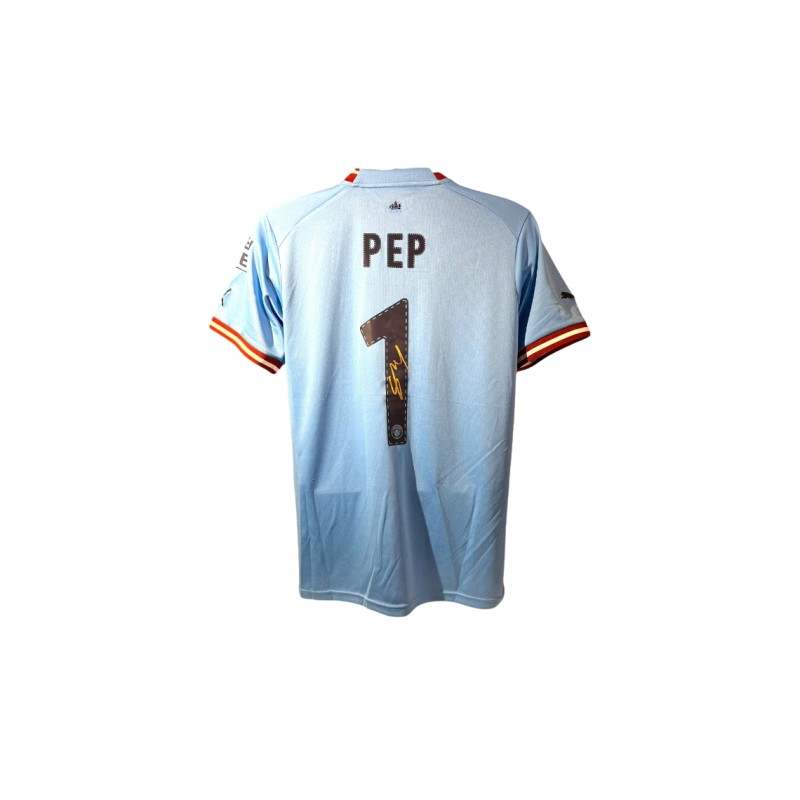 Maglia replica firmata di Pep Guardiola per la finale CL 2022/23 del Manchester City