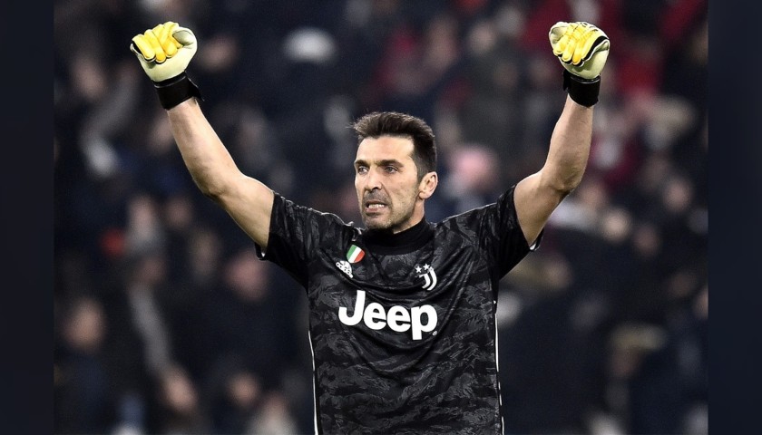 Buffon's Official Juventus Signed Shirt, 2019/20