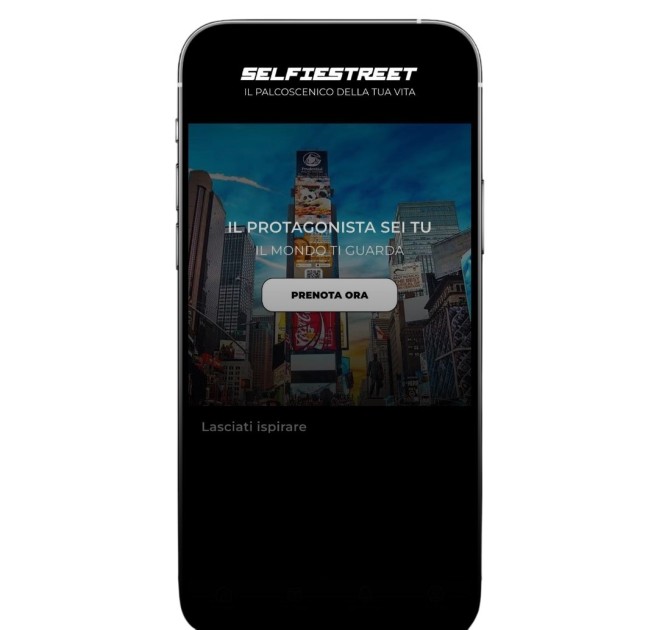 Gift Card for a 5-10 minutes slot on giant screens across Milan and Rome by Selfiestreet