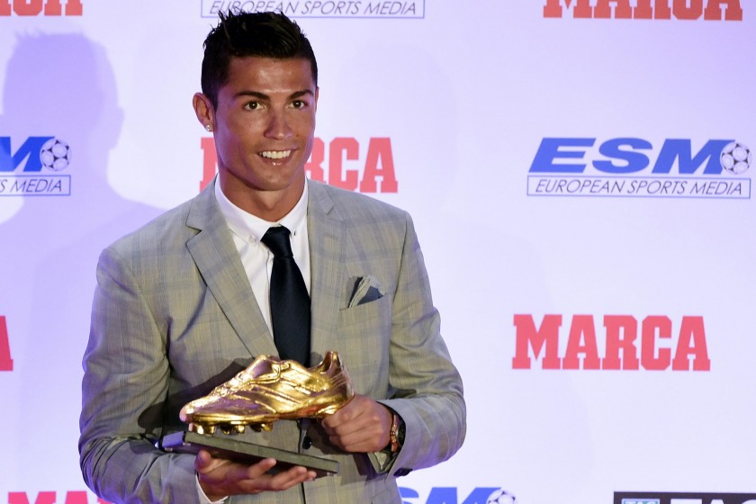 CR7 Museu Golden Boot + Cristiano Ronaldo Signed Photograph
