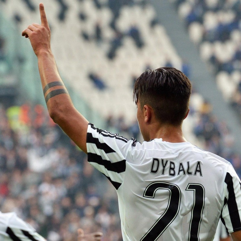 Maglia ufficiale Dybala Juventus, stagione 2015/2016 - autografata