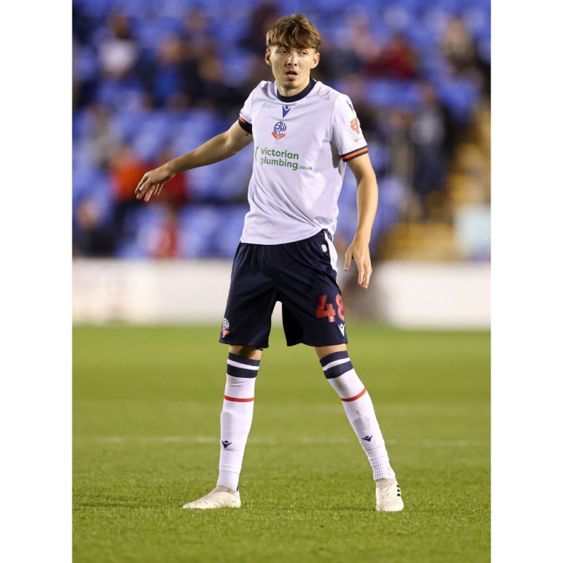 Maglia firmata di Sonny Sharples dei Bolton Wanderers indossata durante la partita