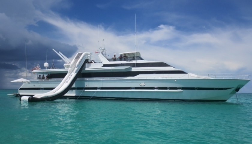 Illusions Luxury Yacht Charter from the Bahamas for 8 