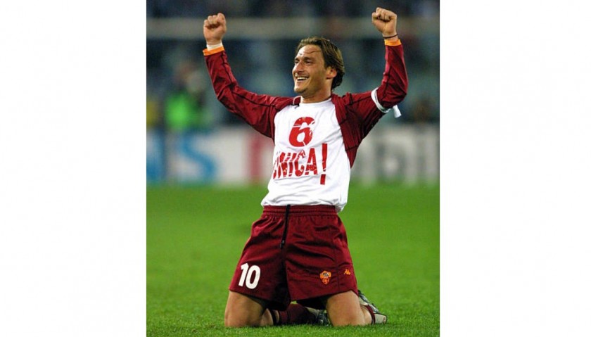 Maglia ufficiale Totti Roma, 2001/02 - Autografata - CharityStars