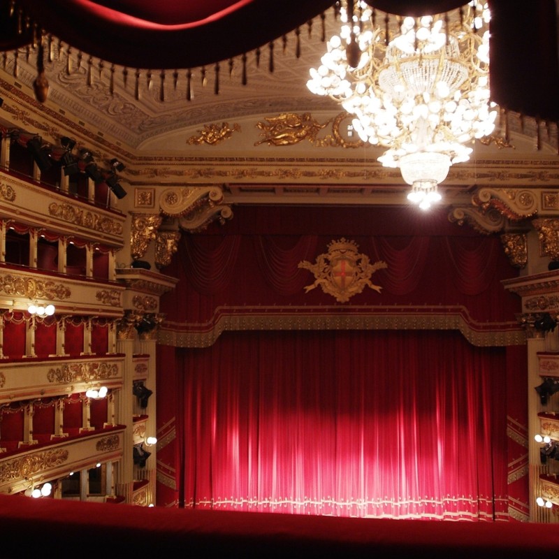 Two Tickets for the Opera "La Traviata" with Light Dinner