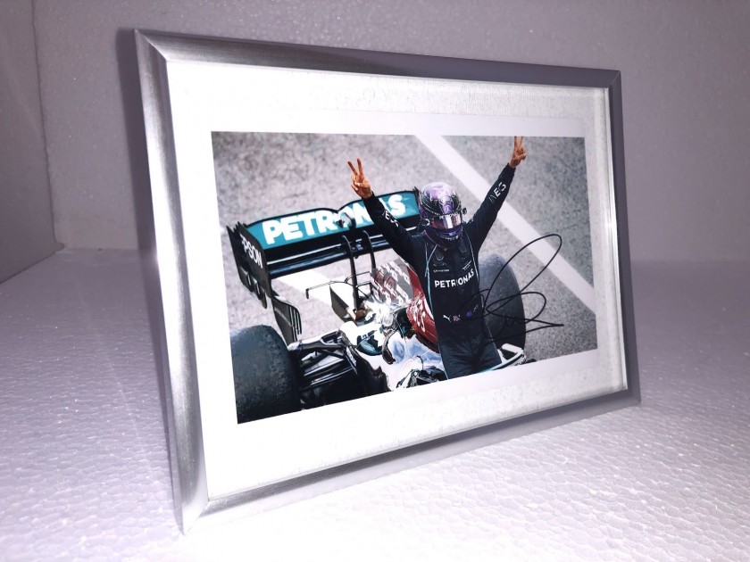 Lewis Hamilton Signed Photograph 