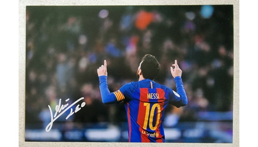 Lionel Messi Signed Photograph