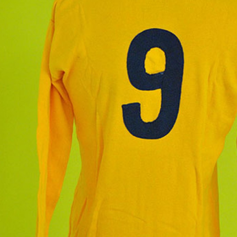 Shirt belonged to the man who made football history… Paolo Rossi!