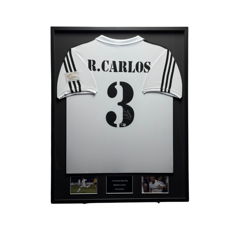 Camicia del Real Madrid 2001/02 di Roberto Carlos firmata e incorniciata