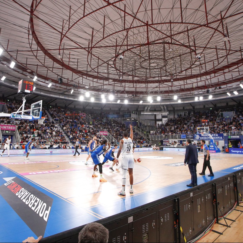 Assisti in poltroncina a Pallacanestro Brescia-Pistoia + Walkabout