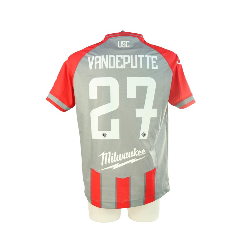 Vandeputte's Unwashed Shirt, Cremonese vs Bari 2024