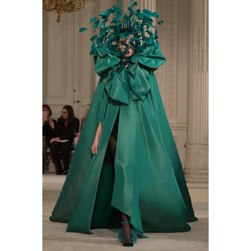 Assisti alla sfilata di Valentino Haute Couture a Parigi e incontra Pierpaolo Piccioli
