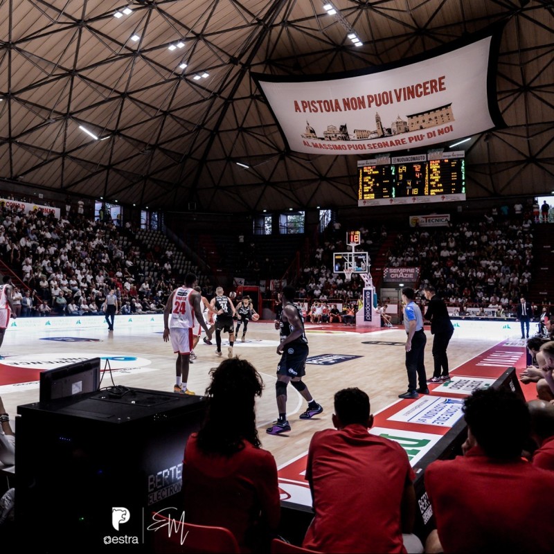 Assisti dal Parterre a Pistoia Basket vs Venezia + Walkabout