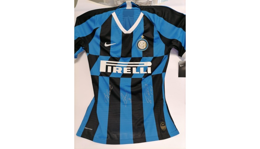 Inter Authentic Shirt, 2019/20 - Signed  by Lukaku, Lautaro and Sanchez
