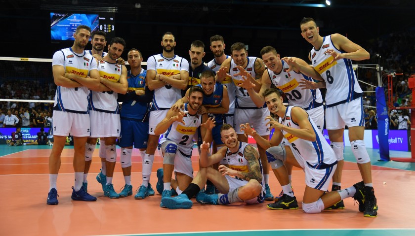 Official FIVB Volleyball Signed by the Italian National Volleyball Team