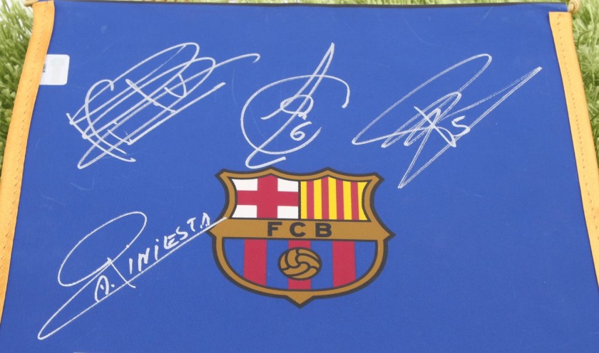 Official FC Barcelona pennant - signed by the players