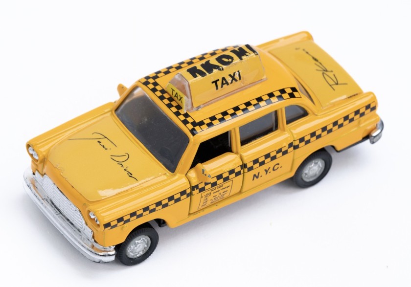 Taxi model autographed by Rkomi for Sanremo 2025