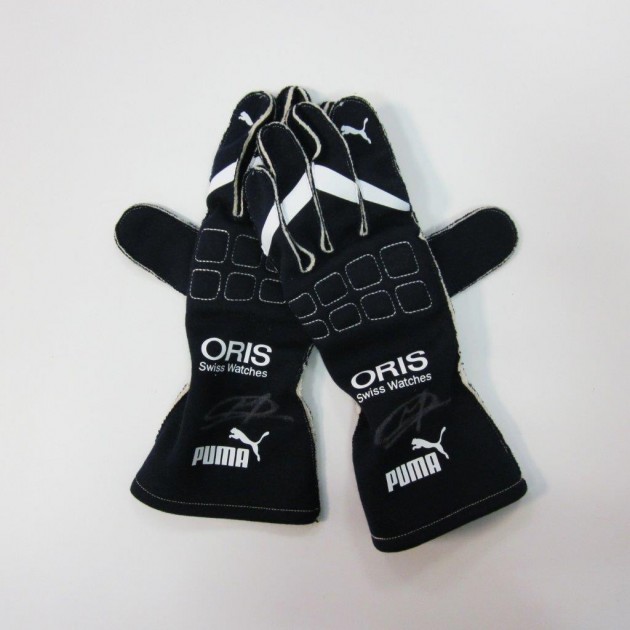Racing gloves Maldonado worn and signed