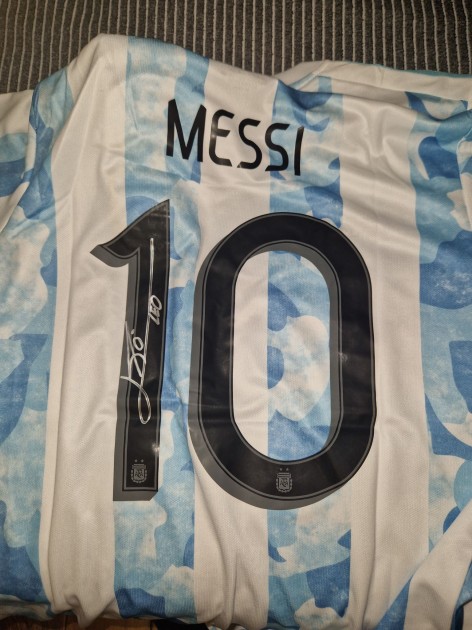 Lionel Messi Signed Official Argentina National Team Shirt, 2022 -  CharityStars