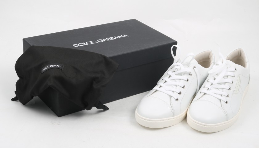 Tiziano Ferro's White Tennis Shoes