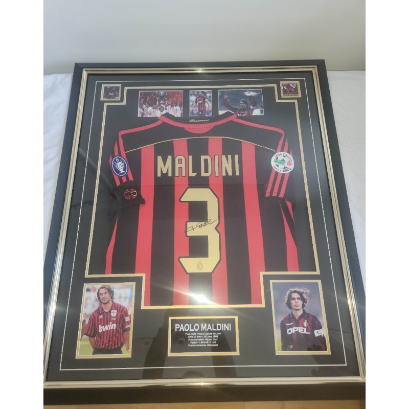 Maglia del Milan 2006/07 di Paolo Maldini firmata e incorniciata