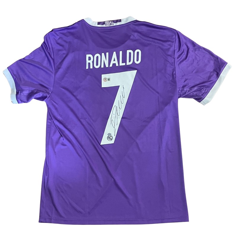 La maglia da trasferta firmata da Cristiano Ronaldo del Real Madrid 2016/17