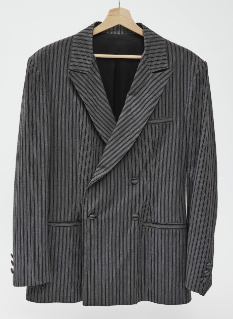 Ligabue's Suit – Worn in the Music Video for “A Che Ora è La Fine Del Mondo”