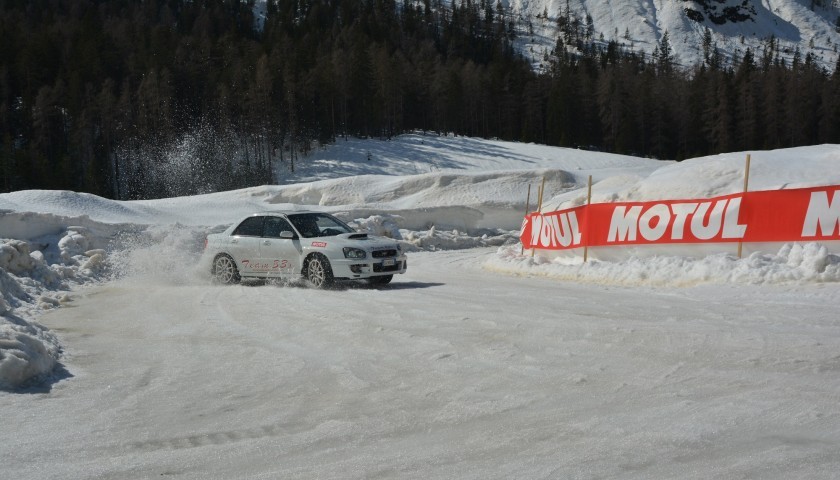 Esperienza di guida a Cortina d'Ampezzo con Dolomiti Motors