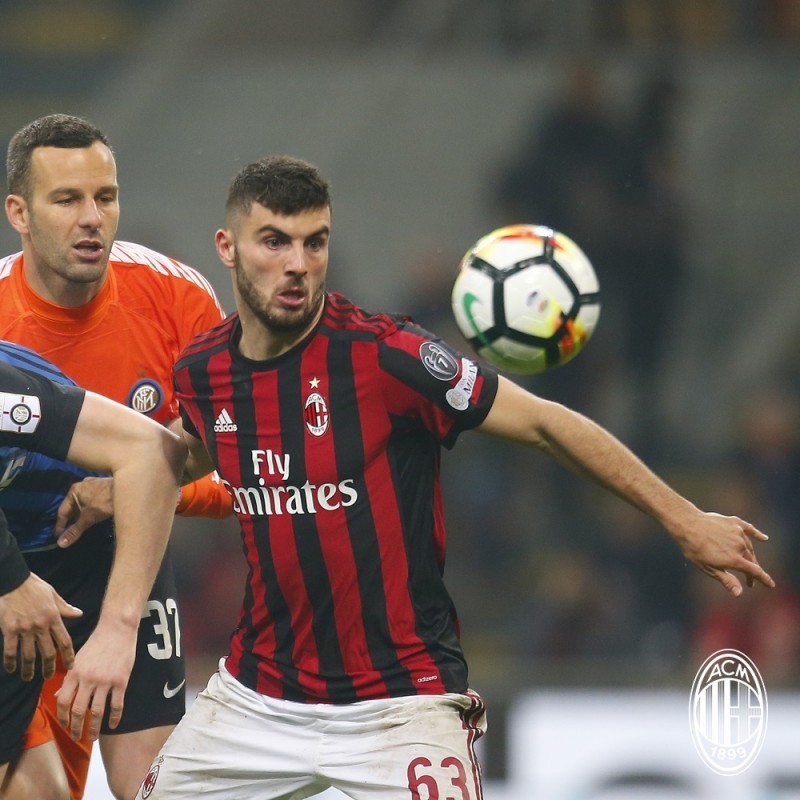 Cutrone's Unwashed Match-Worn Milan-Inter Shirt with Special Patch 