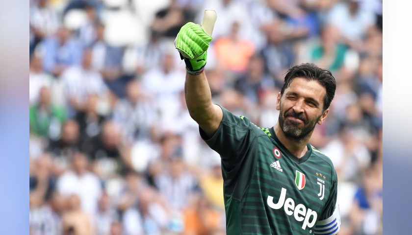 Guanti Buffon preparati Stagione 2017/18 - Autografati