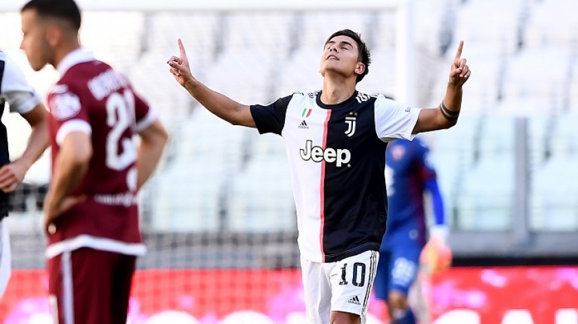 Juventus-Turin 2020 Match Shirt Signed by Dybala