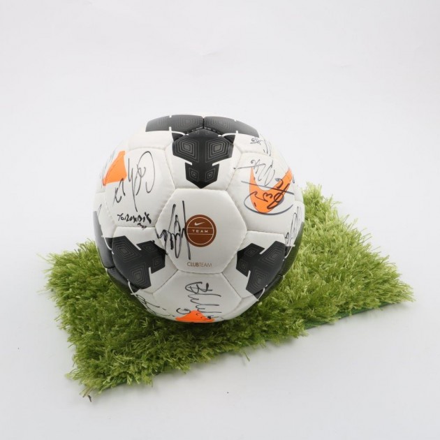 Nike official ball, Serie A 2014/2015 - signed by AS Roma players