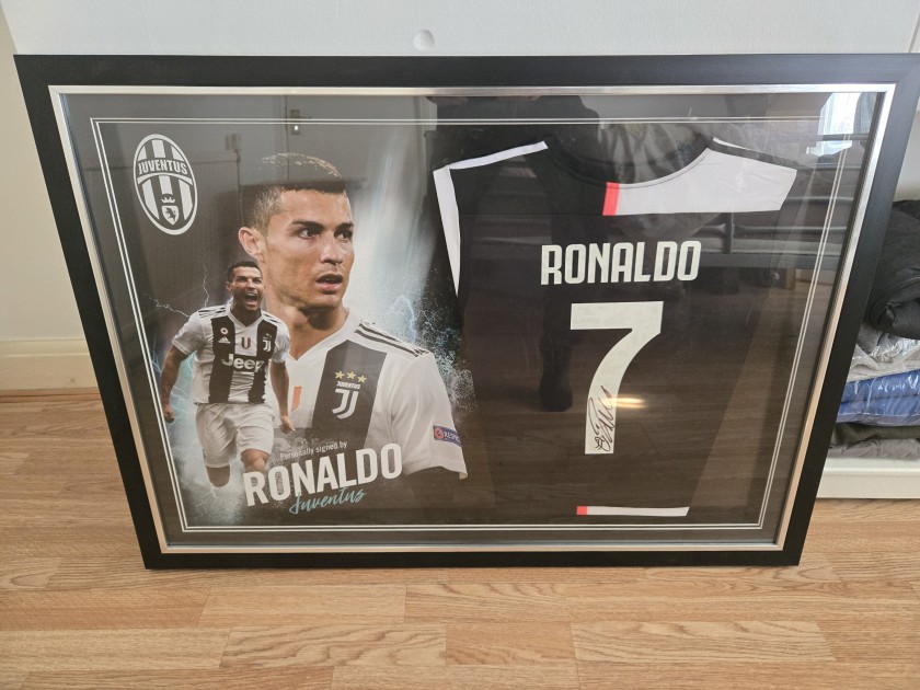 Cristiano Ronaldo's Juventus 2019/20 Signed and Framed Shirt 