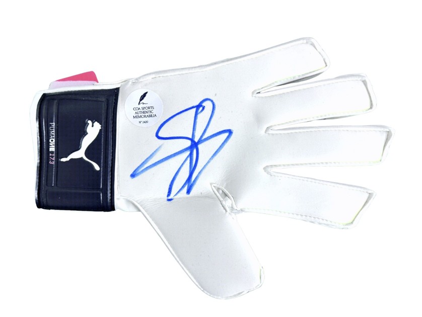 Puma Goalkeeper Match-Issued Glove - Signed by Senne Lammens
