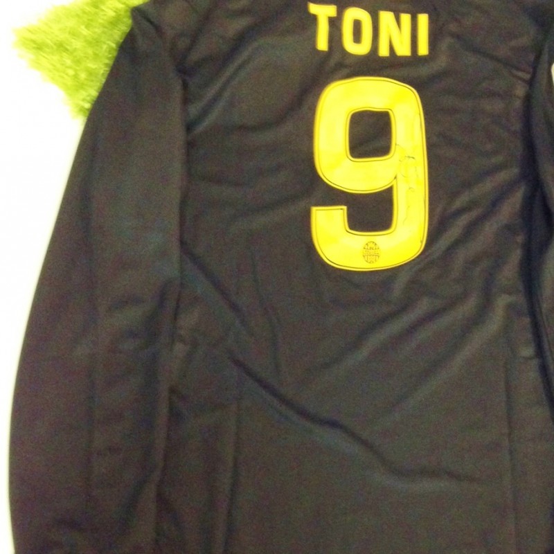 Toni's Hellas Verona issued shirt, Serie A - Signed by the entire team
