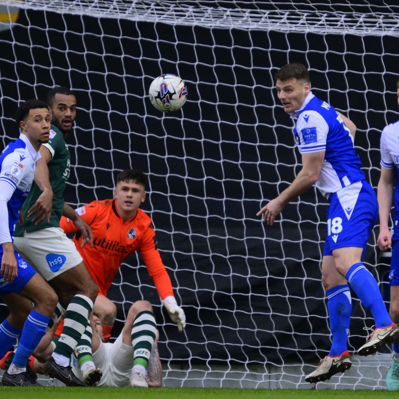 Maglia firmata del Bristol Rovers EFL Sky Bet League One di Chris Martin, contro il Derby County, indossata durante la partita